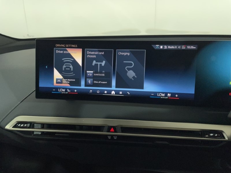 2024 (73) BMW iX 240kW xDrive40 M Sport 76.6kWh 5dr Auto Tech PLUS/Sky 3219100
