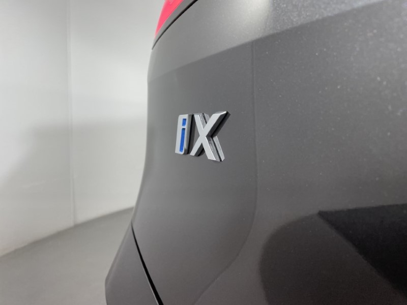 2024 (73) BMW iX 240kW xDrive40 M Sport 76.6kWh 5dr Auto Tech PLUS/Sky 3219121
