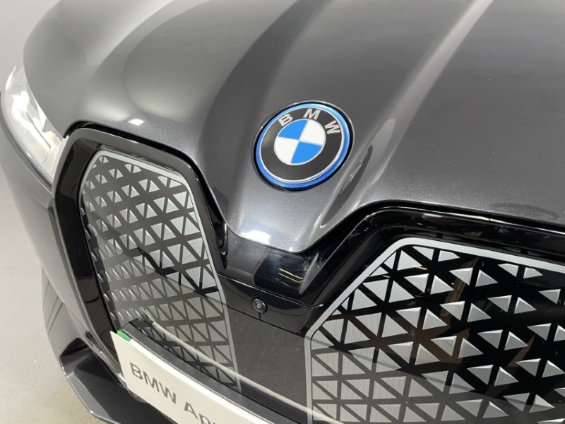 2024 (73) BMW iX 240kW xDrive40 M Sport 76.6kWh 5dr Auto Tech PLUS/Sky 3219186