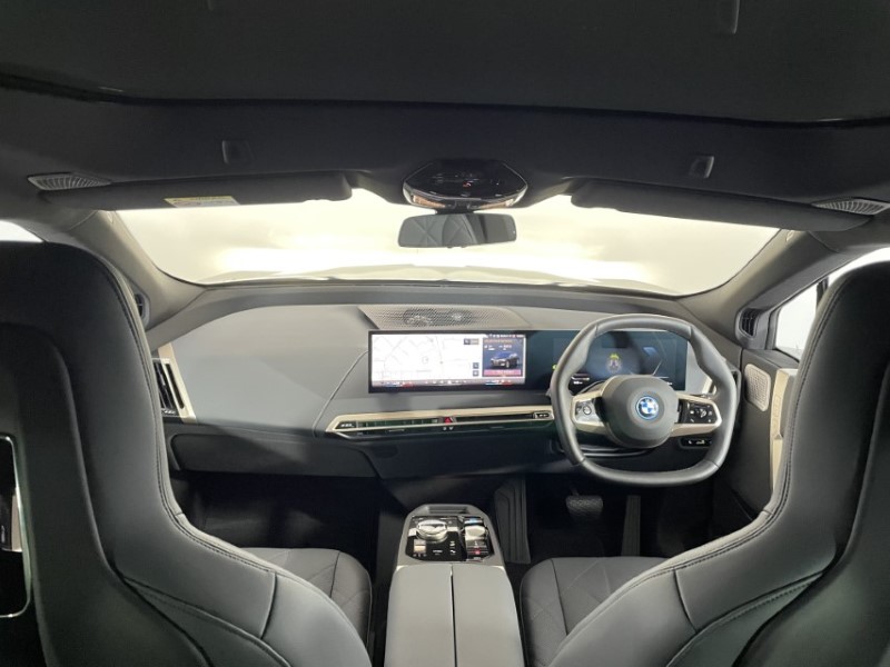 2024 (73) BMW iX 240kW xDrive40 M Sport 76.6kWh 5dr Auto Tech PLUS/Sky 3219127