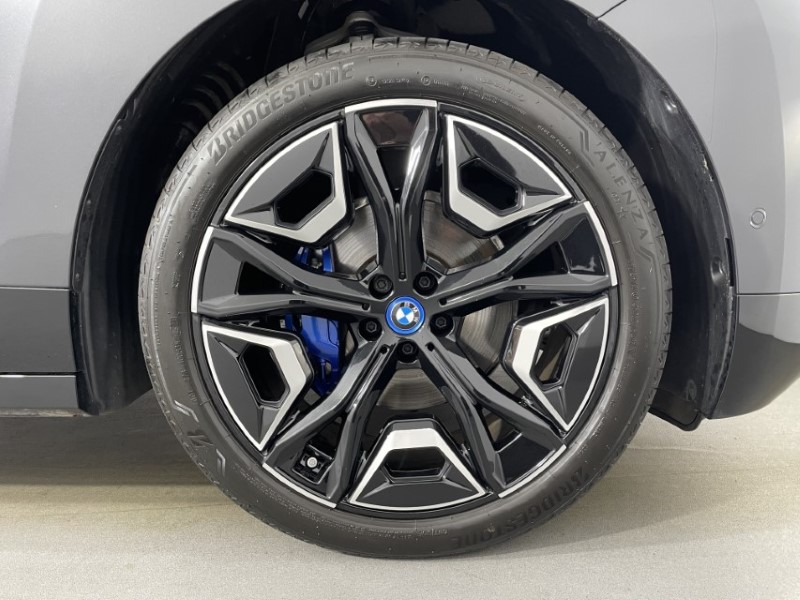 2024 (73) BMW iX 240kW xDrive40 M Sport 76.6kWh 5dr Auto Tech PLUS/Sky 3219113