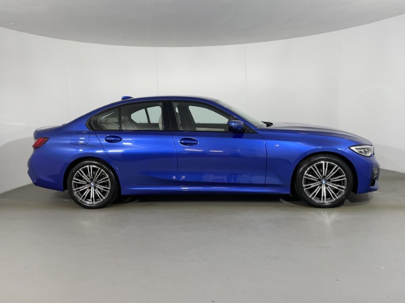 2021 (71) BMW 3 SERIES 320d xDrive MHT M Sport 4dr Step Auto 3382178