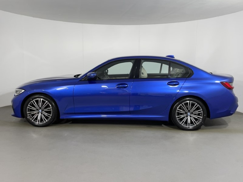 2021 (71) BMW 3 SERIES 320d xDrive MHT M Sport 4dr Step Auto 3382174