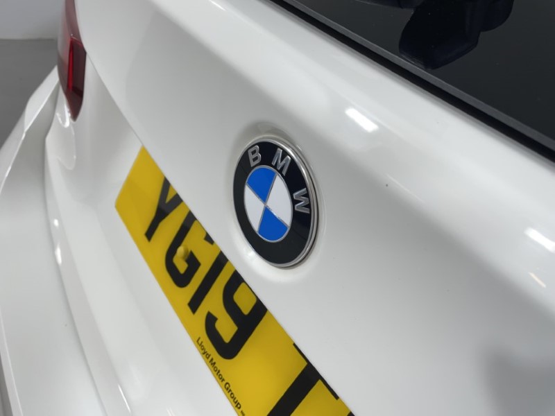 2019 (19) BMW 3 SERIES 320i M Sport Shadow Edition 5dr Step Auto 3350768