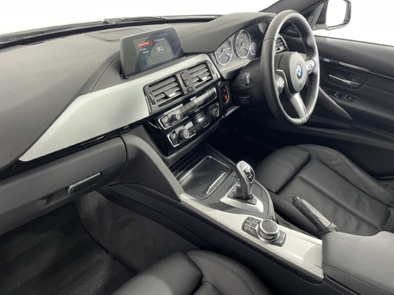 2019 (19) BMW 3 SERIES 320i M Sport Shadow Edition 5dr Step Auto 3350765