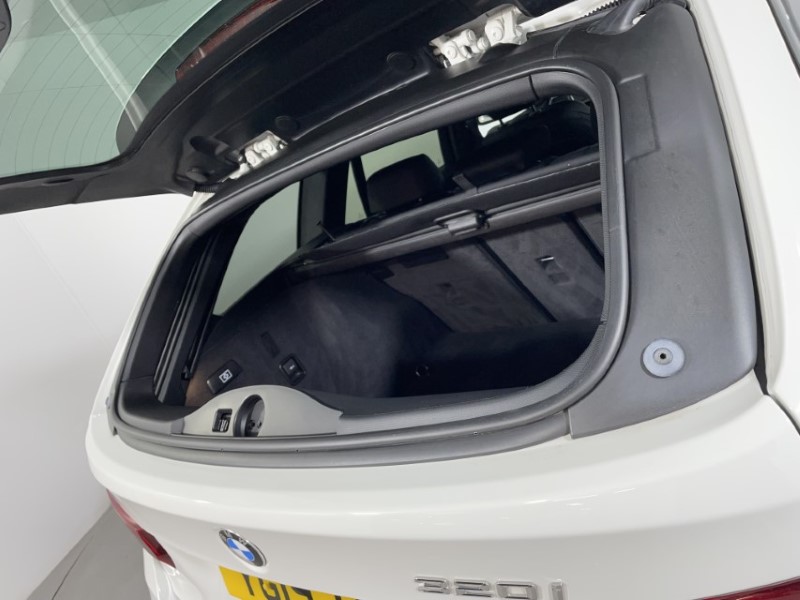 2019 (19) BMW 3 SERIES 320i M Sport Shadow Edition 5dr Step Auto 3350767