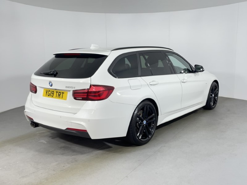 2019 (19) BMW 3 SERIES 320i M Sport Shadow Edition 5dr Step Auto 3350780