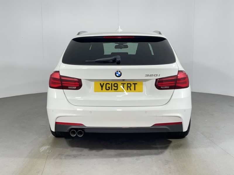 2019 (19) BMW 3 SERIES 320i M Sport Shadow Edition 5dr Step Auto 3350779