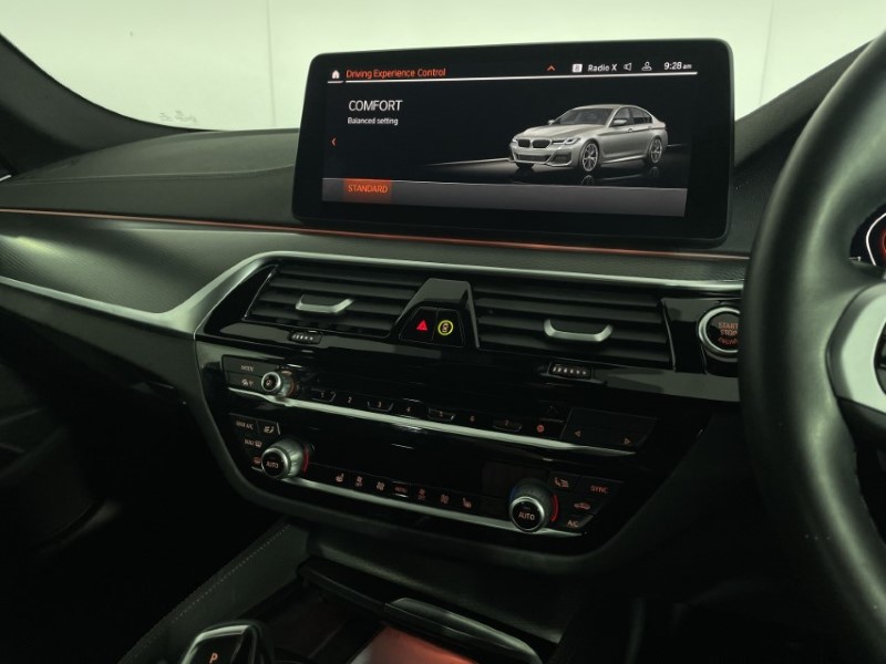 2022 (72) BMW 5 SERIES 520d MHT M Sport 4dr Step Auto 3351251