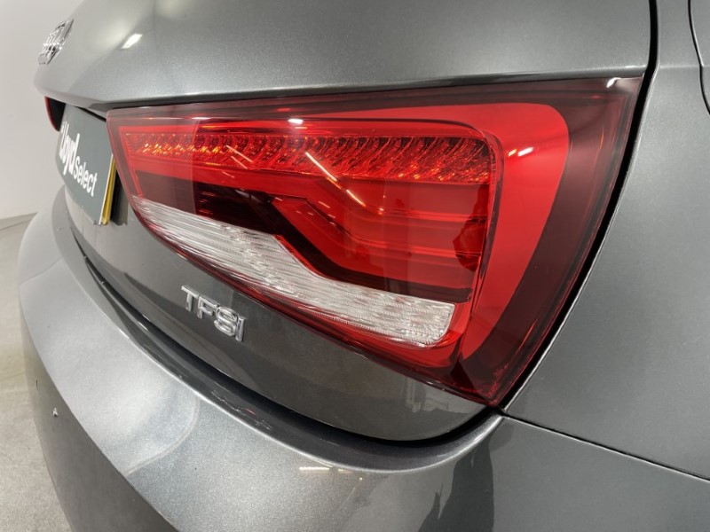 2016 (16) AUDI A1 1.4 TFSI 150 S Line 3dr S Tronic 3393612