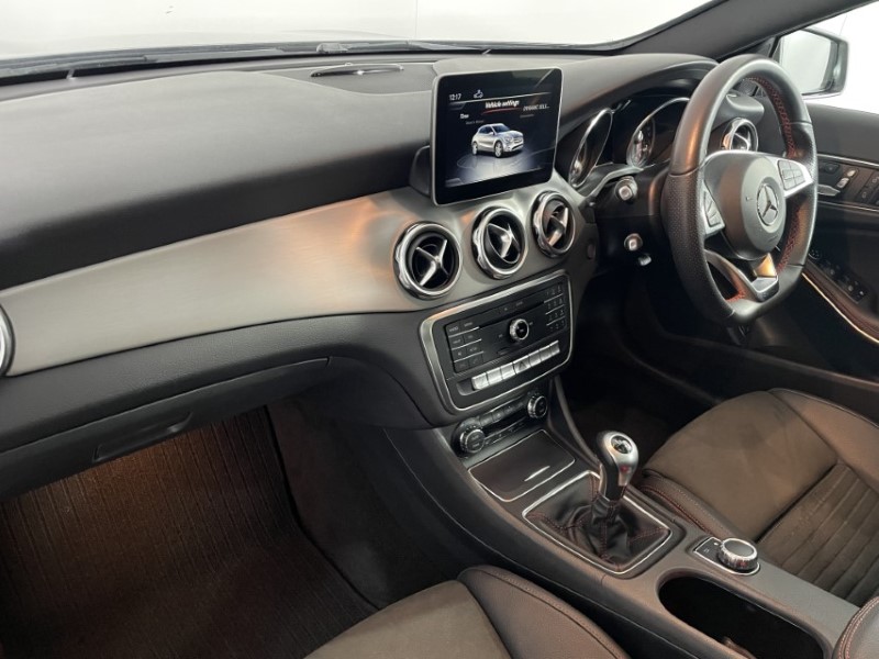 2020 (20) MERCEDES-BENZ GLA 200 AMG Line Edition Plus 5dr 3449452