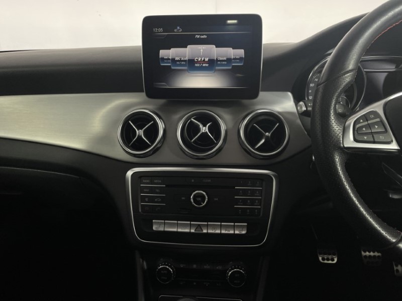 2020 (20) MERCEDES-BENZ GLA 200 AMG Line Edition Plus 5dr 3449413