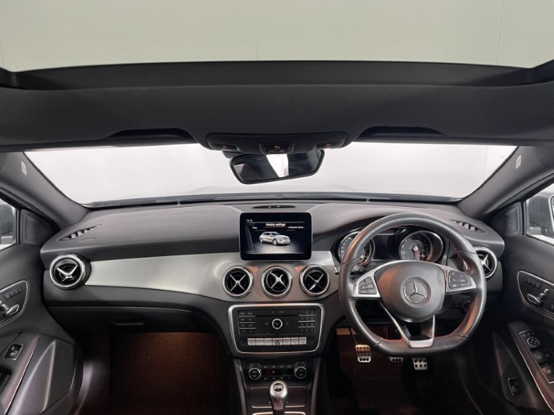 2020 (20) MERCEDES-BENZ GLA 200 AMG Line Edition Plus 5dr 3449450