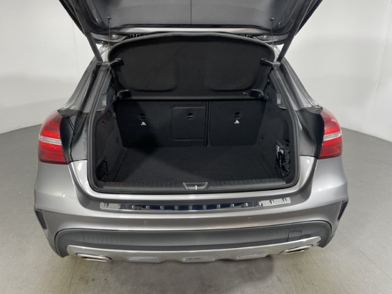 2020 (20) MERCEDES-BENZ GLA 200 AMG Line Edition Plus 5dr 3449446
