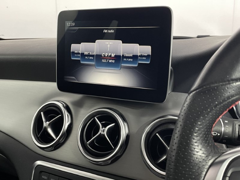 2020 (20) MERCEDES-BENZ GLA 200 AMG Line Edition Plus 5dr 3449429