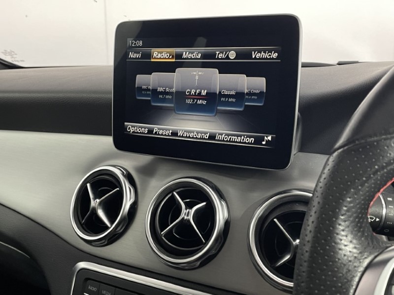 2020 (20) MERCEDES-BENZ GLA 200 AMG Line Edition Plus 5dr 3449427