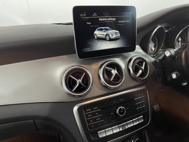 2020 (20) MERCEDES-BENZ GLA 200 AMG Line Edition Plus 5dr 3449453
