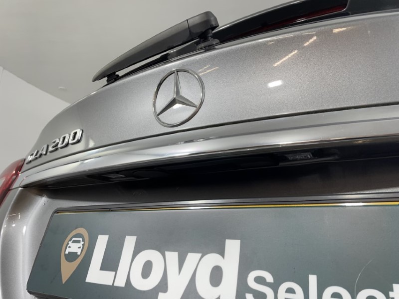 2020 (20) MERCEDES-BENZ GLA 200 AMG Line Edition Plus 5dr 3449444
