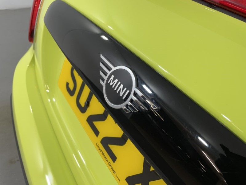 2022 (22) MINI CONVERTIBLE 1.5 Cooper Classic 2dr Auto 3496493