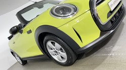 2022 (22) MINI CONVERTIBLE 1.5 Cooper Classic 2dr Auto 3496521
