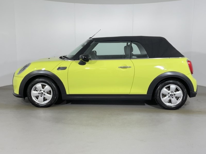 2022 (22) MINI CONVERTIBLE 1.5 Cooper Classic 2dr Auto 3496523