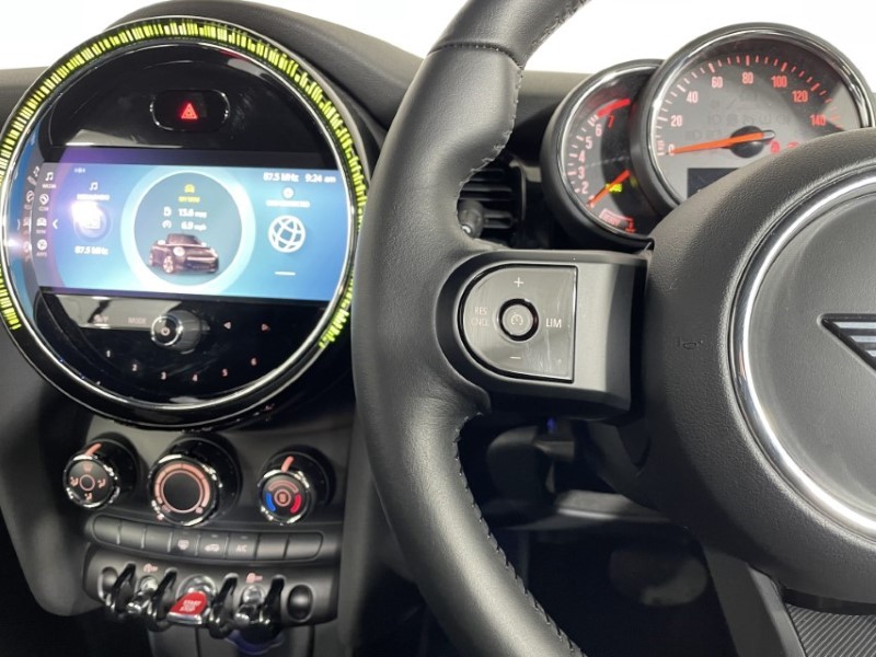 2022 (22) MINI CONVERTIBLE 1.5 Cooper Classic 2dr Auto 3496481