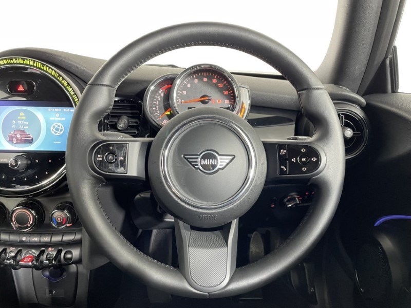 2022 (22) MINI CONVERTIBLE 1.5 Cooper Classic 2dr Auto 3496476