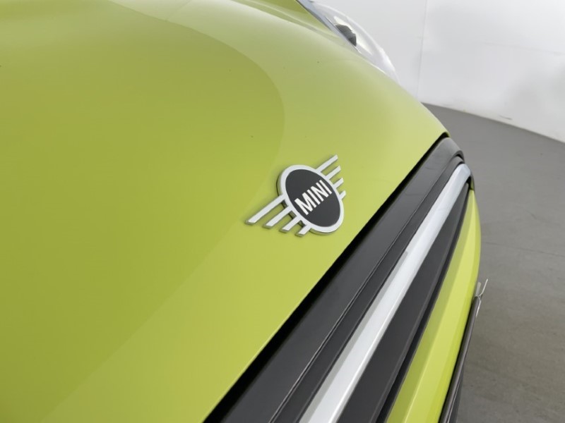 2022 (22) MINI CONVERTIBLE 1.5 Cooper Classic 2dr Auto 3496500