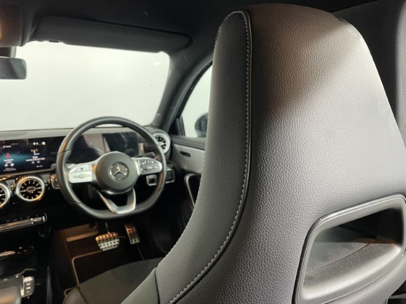 2021 (71) MERCEDES-BENZ A CLASS A180 AMG Line Premium Edition 5dr Auto 3514309