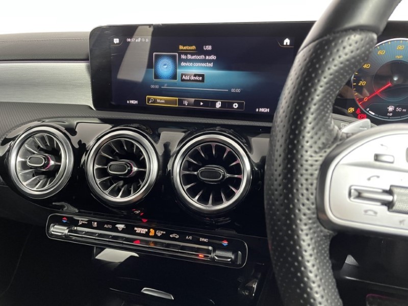 2021 (71) MERCEDES-BENZ A CLASS A180 AMG Line Premium Edition 5dr Auto 3514288