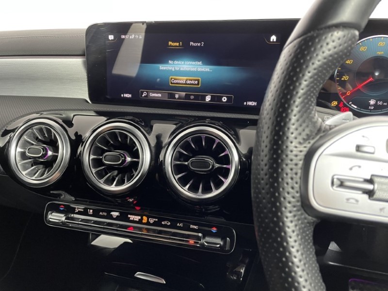 2021 (71) MERCEDES-BENZ A CLASS A180 AMG Line Premium Edition 5dr Auto 3514289