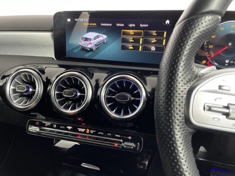 2021 (71) MERCEDES-BENZ A CLASS A180 AMG Line Premium Edition 5dr Auto 3514291