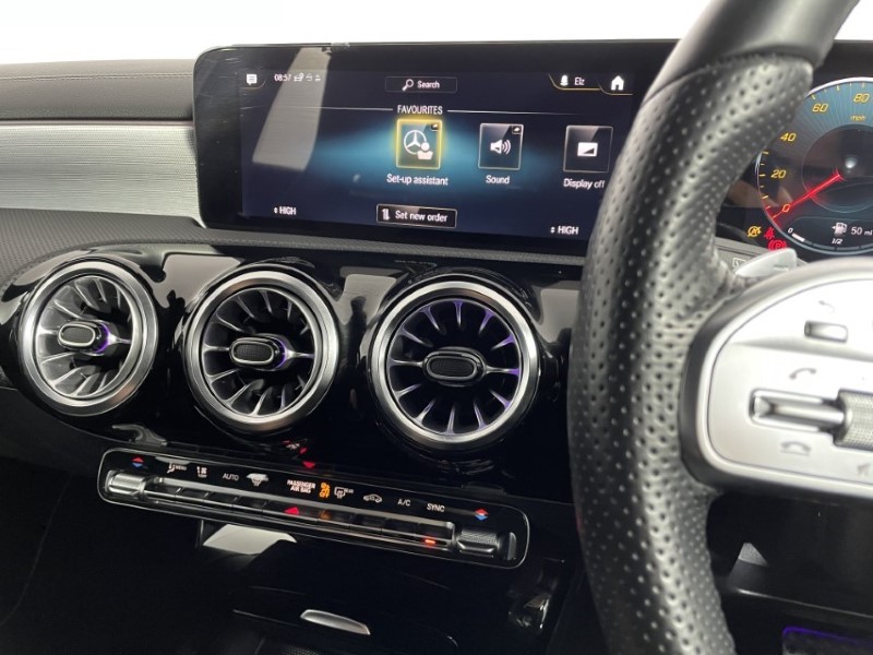 2021 (71) MERCEDES-BENZ A CLASS A180 AMG Line Premium Edition 5dr Auto 3514290