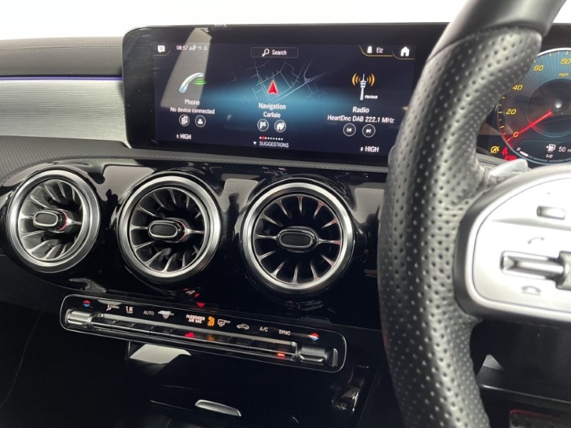 2021 (71) MERCEDES-BENZ A CLASS A180 AMG Line Premium Edition 5dr Auto 3514285