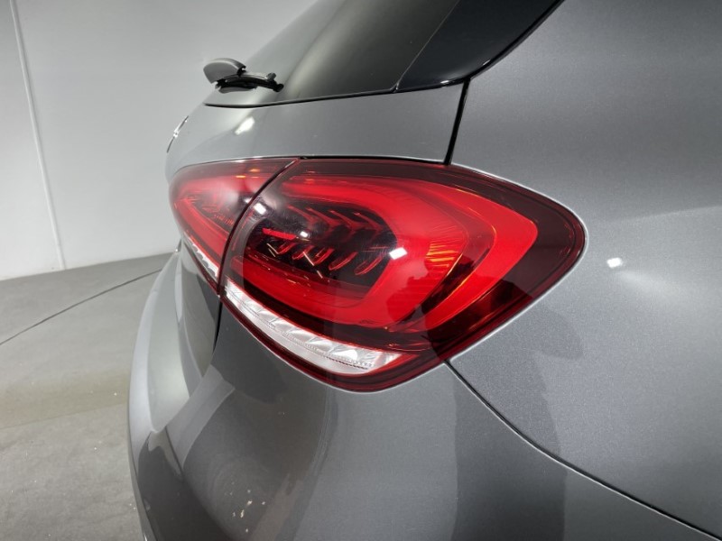 2021 (71) MERCEDES-BENZ A CLASS A180 AMG Line Premium Edition 5dr Auto 3514305