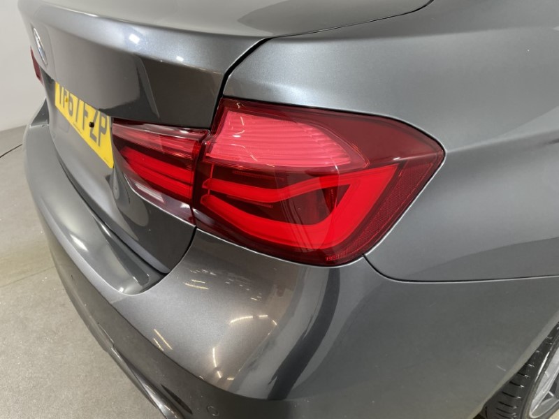 2017 (67) BMW 3 SERIES 330e M Sport Shadow Edition 4dr Step Auto 3520386