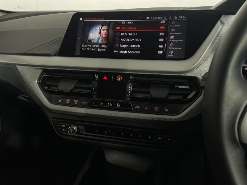 2024 (24) BMW 1 SERIES 118i [136] SE 5dr Step Auto [Live Cockpit Pro] 3551503