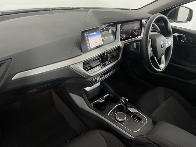 2024 (24) BMW 1 SERIES 118i [136] SE 5dr Step Auto [Live Cockpit Pro] 3551527