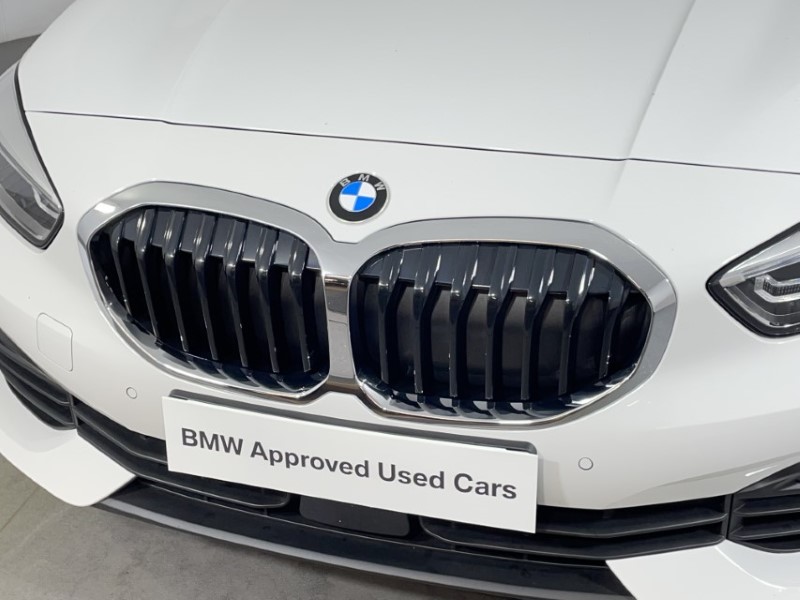 2024 (24) BMW 1 SERIES 118i [136] SE 5dr Step Auto [Live Cockpit Pro] 3551579