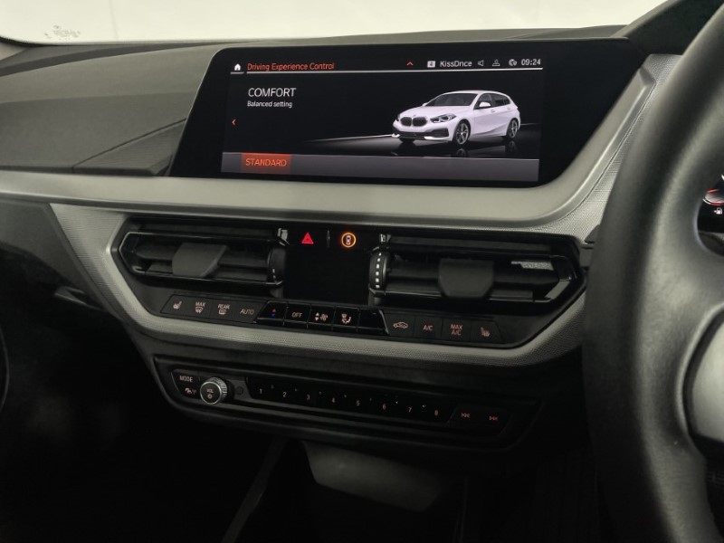 2024 (24) BMW 1 SERIES 118i [136] SE 5dr Step Auto [Live Cockpit Pro] 3551508