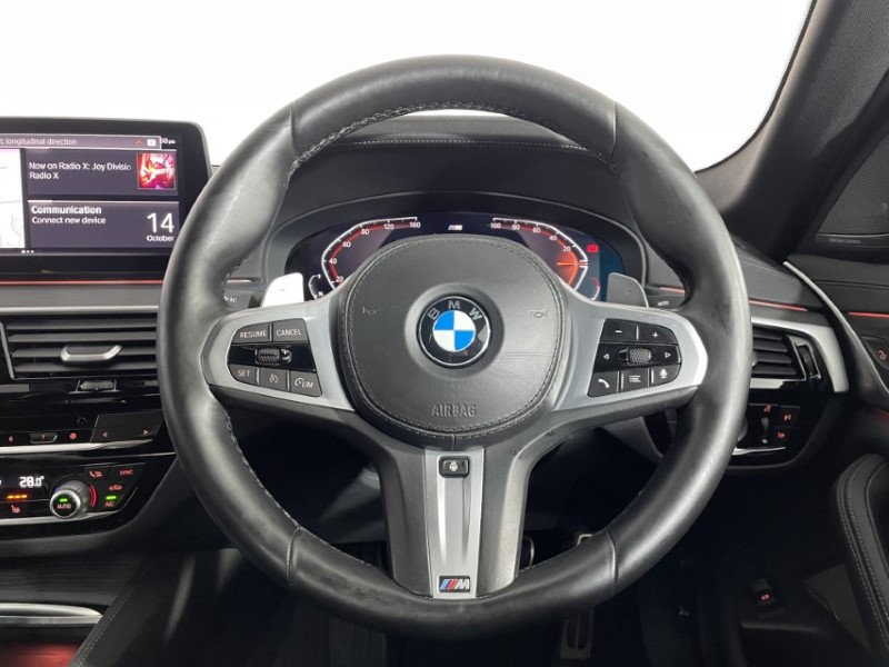 2021 (21) BMW 5 SERIES 530d xDrive MHT M Sport 4dr Auto 3593121