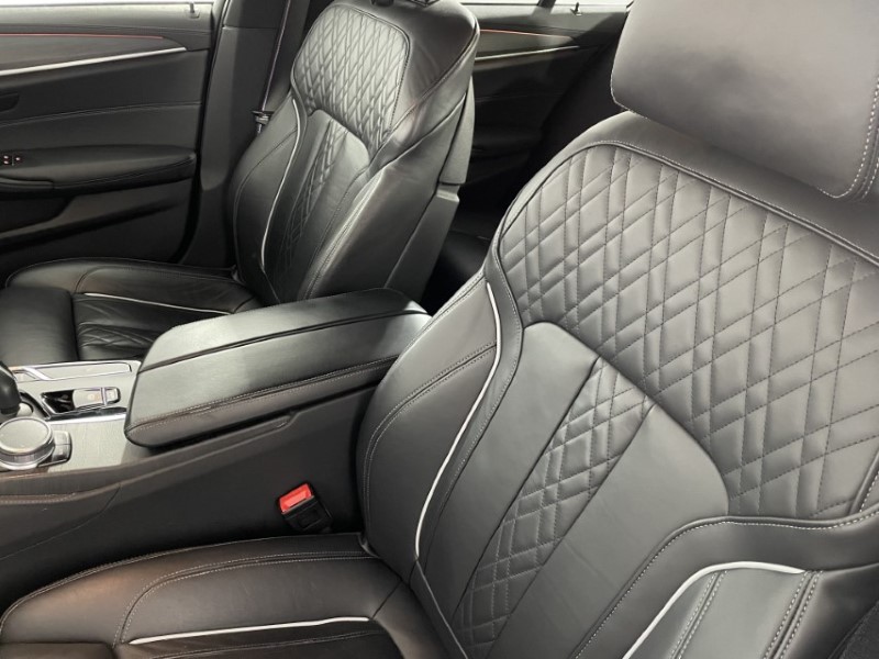 2021 (21) BMW 5 SERIES 530d xDrive MHT M Sport 4dr Auto 3593143