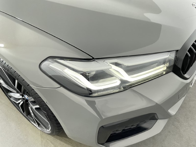 2021 (21) BMW 5 SERIES 530d xDrive MHT M Sport 4dr Auto 3593152
