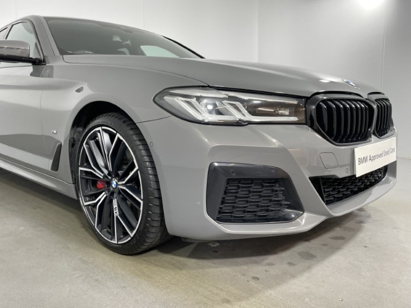 2021 (21) BMW 5 SERIES 530d xDrive MHT M Sport 4dr Auto 3593170