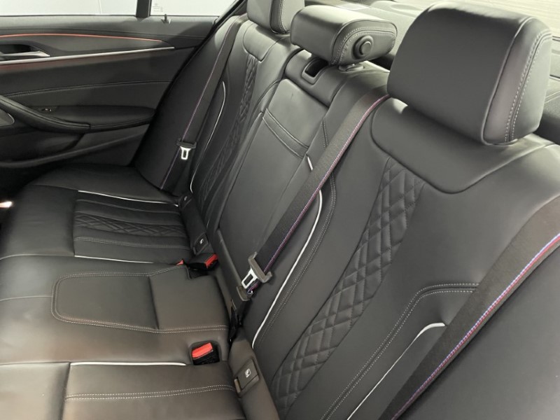 2021 (21) BMW 5 SERIES 530d xDrive MHT M Sport 4dr Auto 3593142