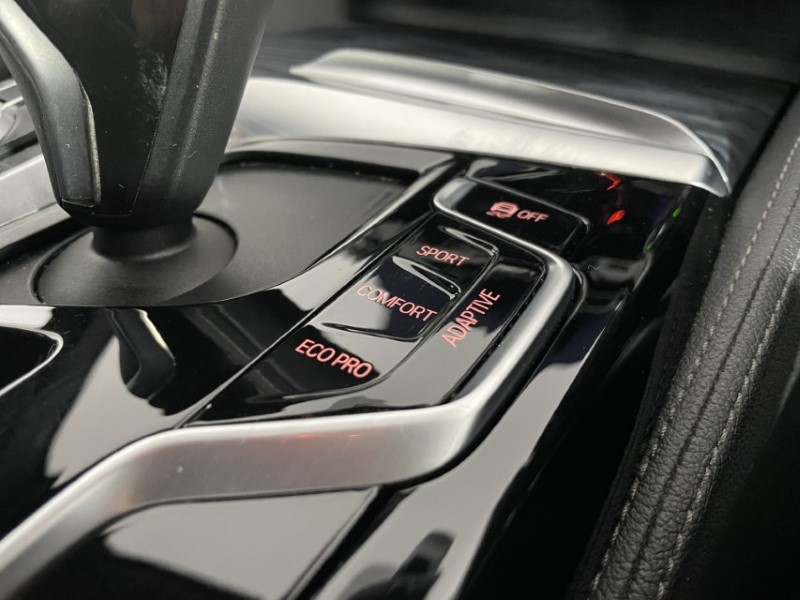 2021 (21) BMW 5 SERIES 530d xDrive MHT M Sport 4dr Auto 3593131