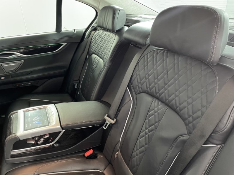 2018 (18) BMW 7 SERIES 730d M Sport 4dr Auto 3591398