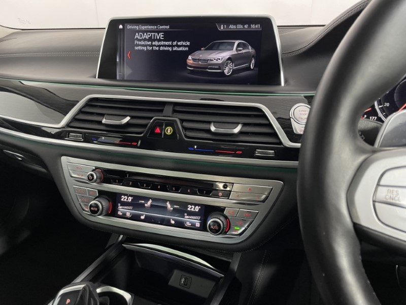 2018 (18) BMW 7 SERIES 730d M Sport 4dr Auto 3591377