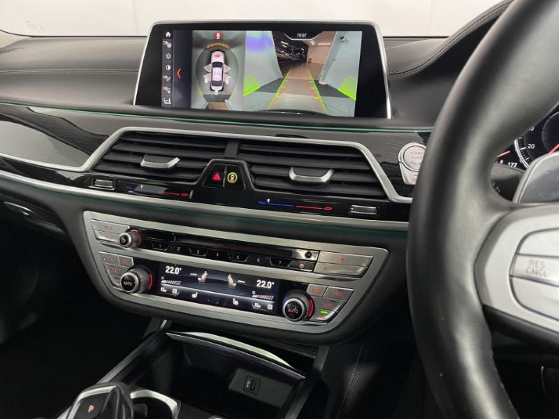 2018 (18) BMW 7 SERIES 730d M Sport 4dr Auto 3591378