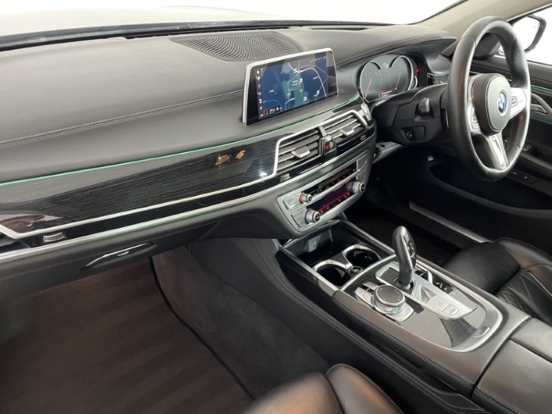 2018 (18) BMW 7 SERIES 730d M Sport 4dr Auto 3591399